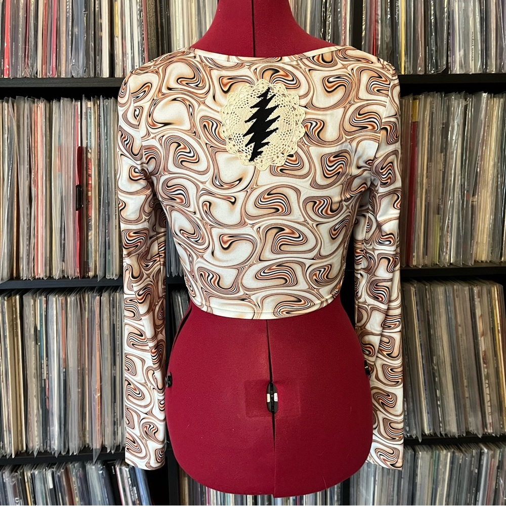 Swirly psychedelic crop keyhole club festival grateful bolt dead company 🤎⚡️🖤 - Picture 4 of 9